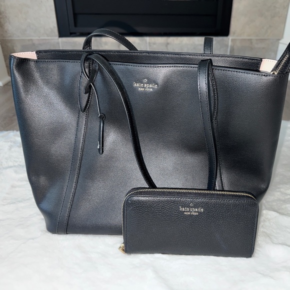 kate spade Handbags - Kate Spade Tote